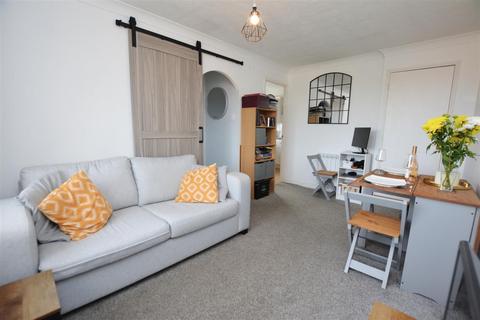 1 bedroom flat for sale, Longfield Drive, Mitcham, CR4