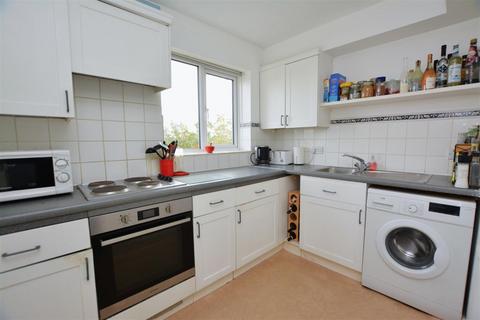 1 bedroom flat for sale, Longfield Drive, Mitcham, CR4