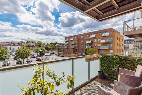 2 bedroom apartment for sale, Miles Road, London N8