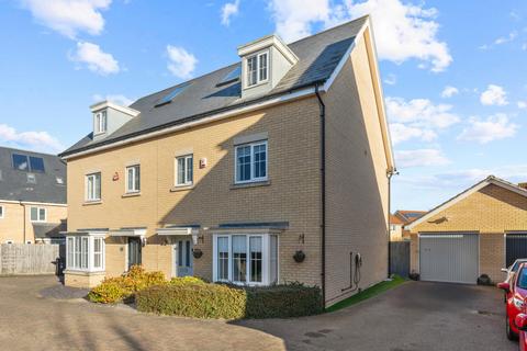 4 bedroom semi-detached house for sale, Chapmans Close, Dunmow CM6