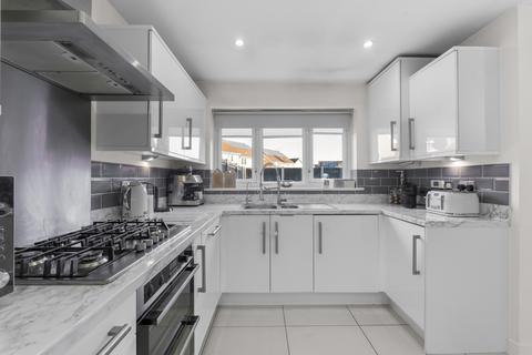 4 bedroom semi-detached house for sale, Chapmans Close, Dunmow CM6
