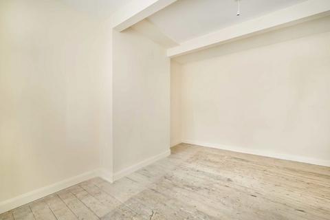 3 bedroom house for sale, The Chase, London SW16
