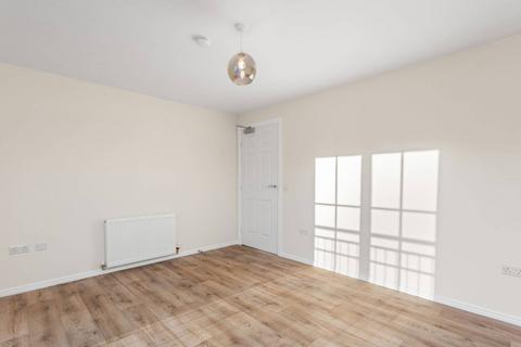 2 bedroom flat for sale, 17 Old Dalmore Drive, Auchendinny, Penicuik, EH26 0NG