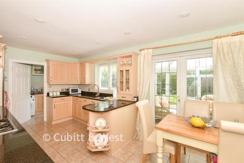4 bedroom detached house for sale, Great Lime Kilns, Southwater, Horsham, West Sussex