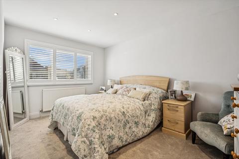 2 bedroom semi-detached house to rent, Mandeville Close, Wimbledon, London, SW20