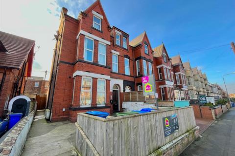 Studio to rent, First Floor Studio Flat, Trinity Road, Bridlington, YO15 2HF