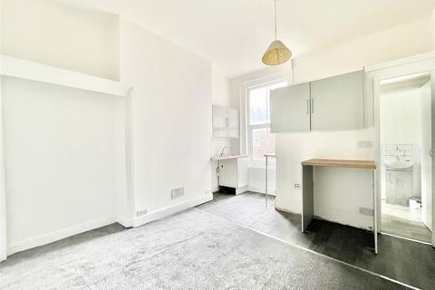 undefined, First Floor Studio Flat, Trinity Road, Bridlington, YO15 2HF