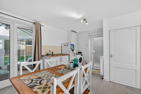 3 bedroom semi-detached house for sale, 59 Middleham Avenue, York
