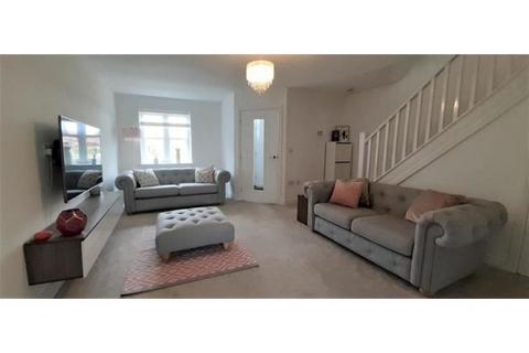 3 bedroom semi-detached house to rent, Cornflower Road, LE11