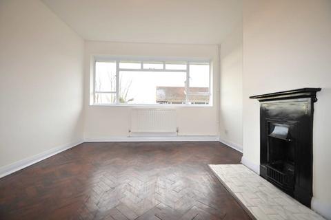 2 bedroom maisonette to rent, Raymond Close, Sydenham SE26