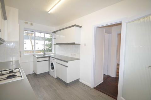 2 bedroom maisonette to rent, Raymond Close, Sydenham SE26