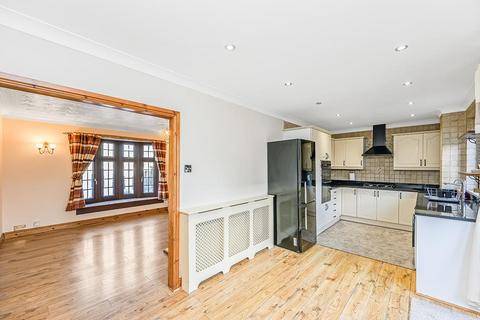 3 bedroom semi-detached house to rent, Hatfields, Loughton