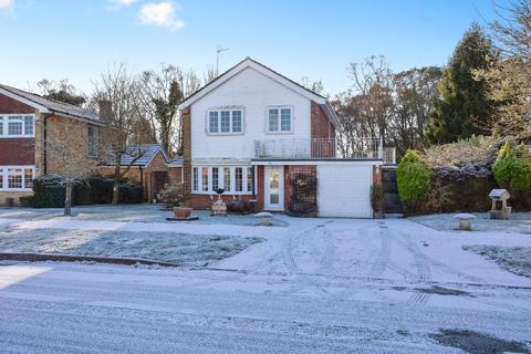 3 bedroom detached house for sale, Bridle Close, Hindhead GU26