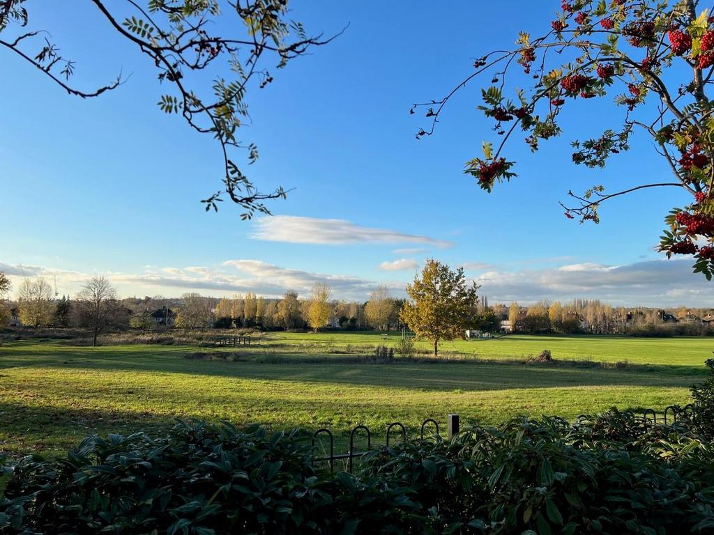 LIFESTYLE MILHAM FORD ECO PARK5.jpg
