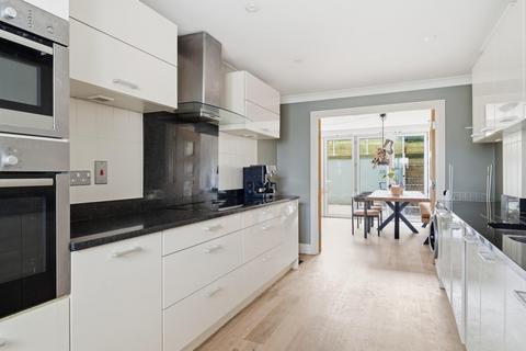 4 bedroom townhouse to rent, Mary Price Close, Oxford OX3
