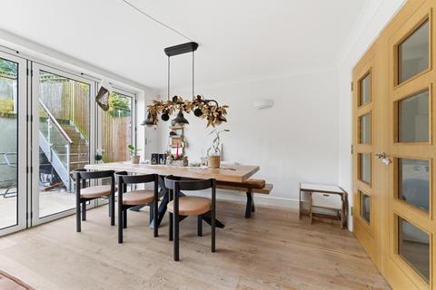 4 bedroom townhouse to rent, Mary Price Close, Oxford OX3