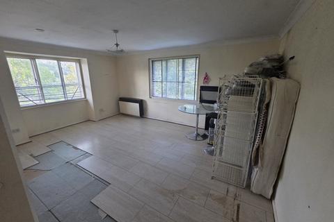 undefined, Purley CR8