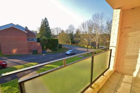 2 bedroom flat to rent, Elder Close, Winchester, SO22