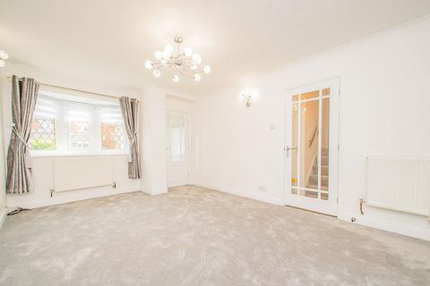 3 bedroom detached house to rent, Highmeadow, Manchester M26