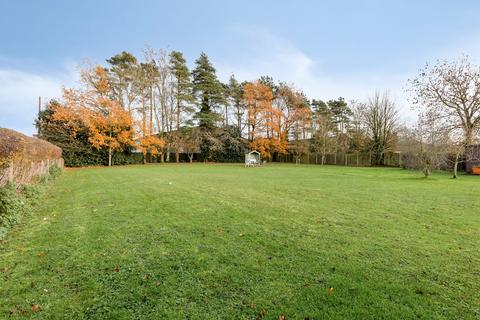 4 bedroom detached house for sale, Detached Barn with Field Views in Beeston