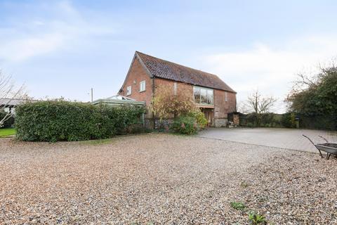 4 bedroom detached house for sale, Detached Barn with Field Views in Beeston