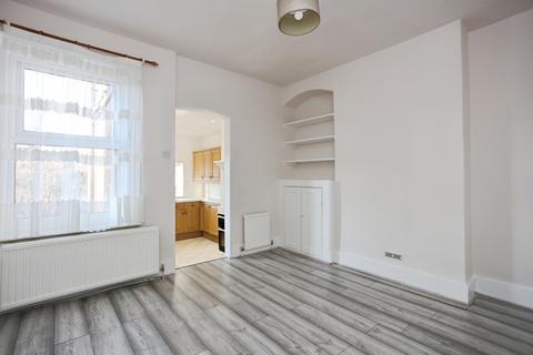 2 bedroom semi-detached house for sale, Woodland Road, Kent TN4