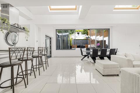 5 bedroom detached house for sale, Hartfield Crescent, West Wickham, BR4