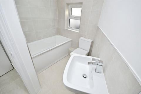 1 bedroom flat to rent, Hanworth Road, Hounslow TW4