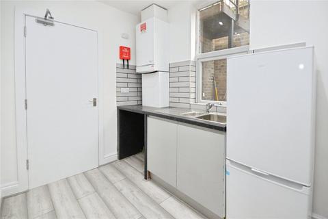 1 bedroom flat to rent, Hanworth Road, Hounslow TW4