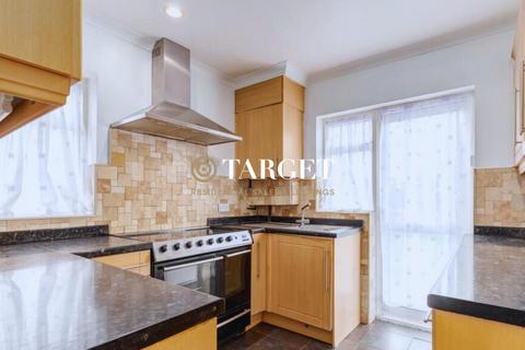 3 bedroom semi-detached house to rent, Great Cambridge Road, Cheshunt, EN8