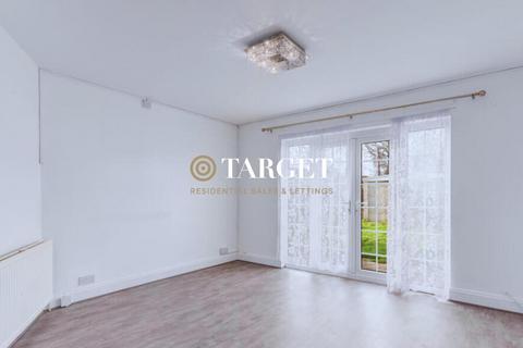 3 bedroom semi-detached house to rent, Great Cambridge Road, Cheshunt, EN8