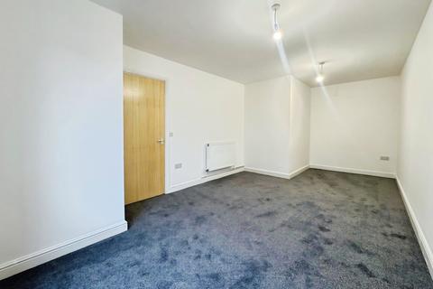 3 bedroom semi-detached house to rent, Conway Close, Nottingham NG3