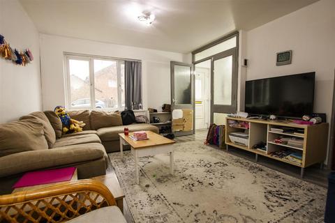 3 bedroom house to rent, Shooters Close, Birmingham, West Midlands, B5