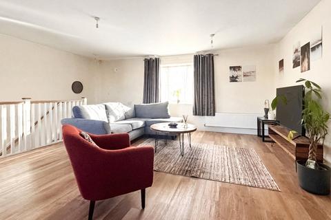 2 bedroom flat for sale, Weir Road, Bexley, Kent, DA5