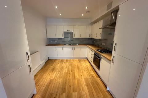 2 bedroom apartment to rent, Barry Road, London SE22