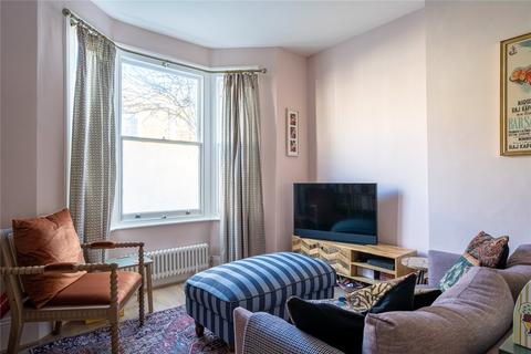 3 bedroom terraced house to rent, Elm Park, London, SW2
