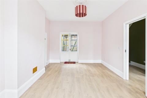 undefined, Elm Park, London, SW2