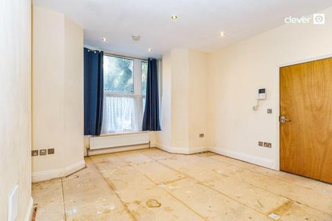 1 bedroom apartment for sale, Connaught Avenue, Plymouth PL4