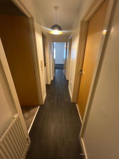2 bedroom flat to rent, Wortley Road, High Green, S35