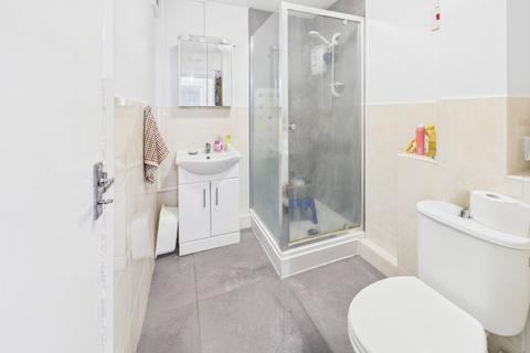 2 bedroom apartment for sale, Arborfield Close, Slough, Berkshire, SL1