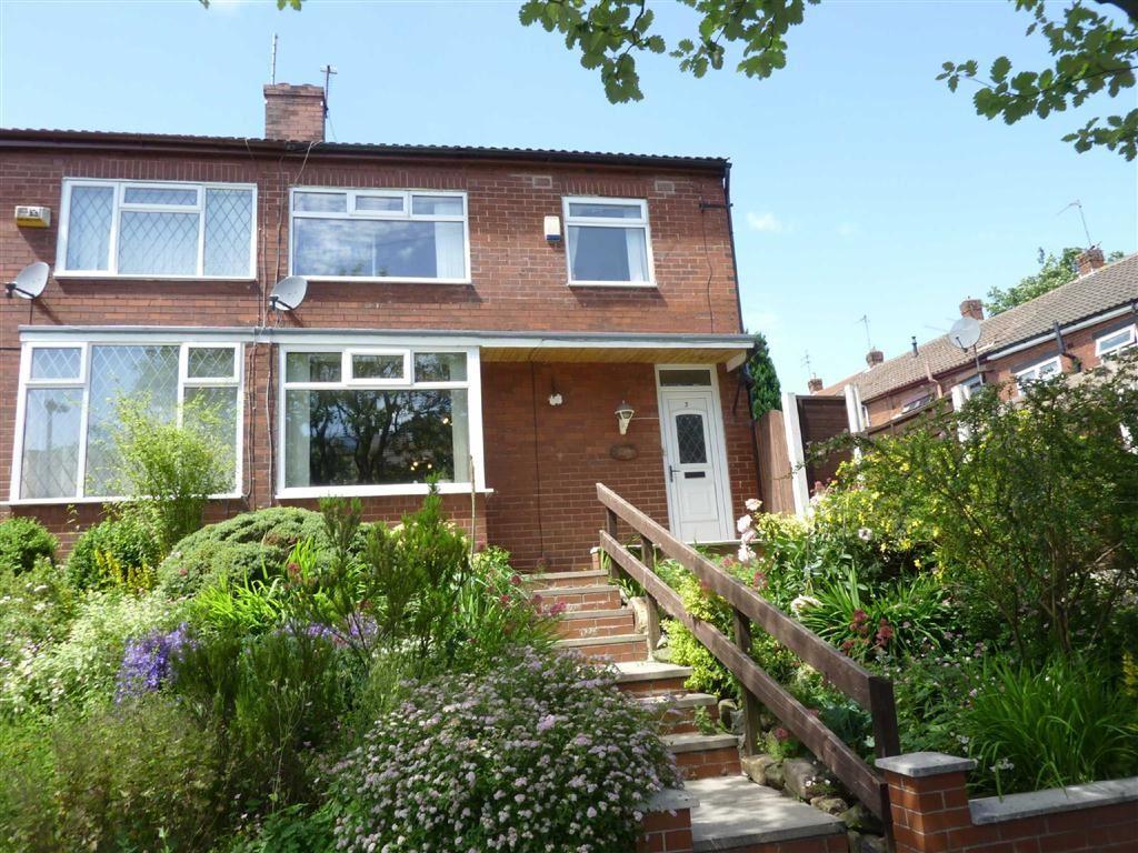Clydesdale Street, Coppice, Oldham 3 bed semidetached house £129,995