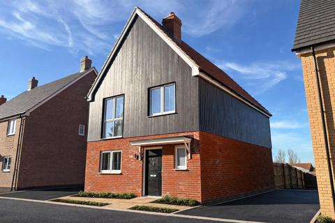 3 bedroom detached house for sale, Wisteria Way, Harwich CO12