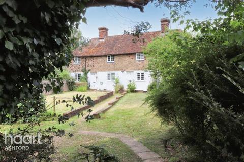 2 bedroom cottage to rent, Blackwall Road North, ASHFORD