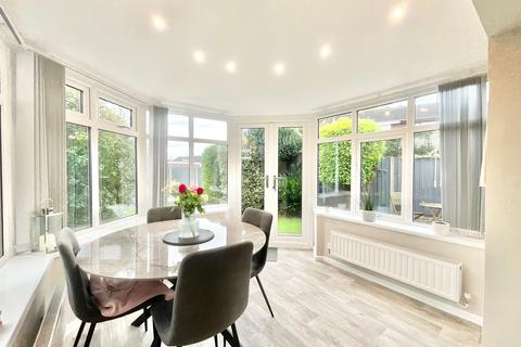2 bedroom semi-detached house for sale, Glencastle Way, Stoke-On-Trent, ST4