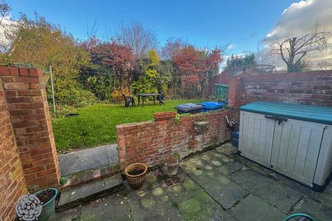 3 bedroom end of terrace house for sale, Warrington Road, Leigh End, Glazebury, Warrington, WA3 5NS