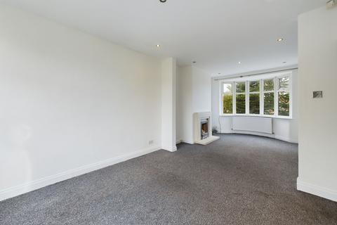 3 bedroom semi-detached house to rent, Mosley Common Road, Manchester M28