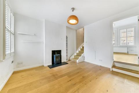 2 bedroom apartment to rent, Garratt Terrace, Tooting, SW17