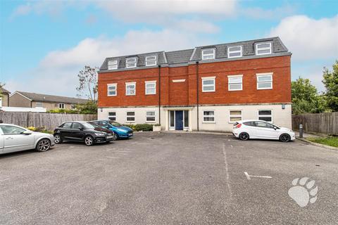 2 bedroom apartment for sale, Saffron Court, Saffron Drive, Wickford SS11