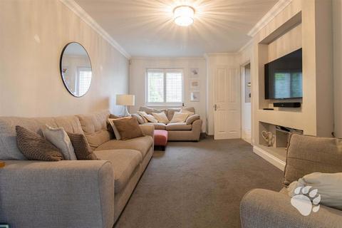3 bedroom detached house for sale, Church End Lane, Wickford SS11