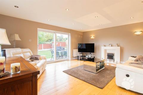 4 bedroom detached bungalow for sale, Ramsden View Road, Wickford SS12